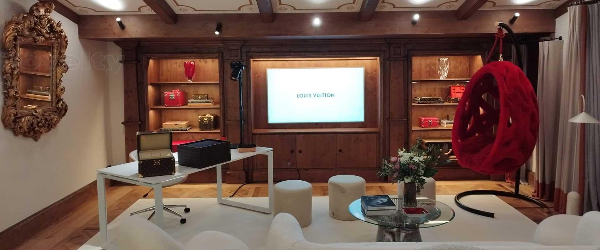 Visuel Exposition Louis Vuitton à Courchevel avec Luxury Makers
